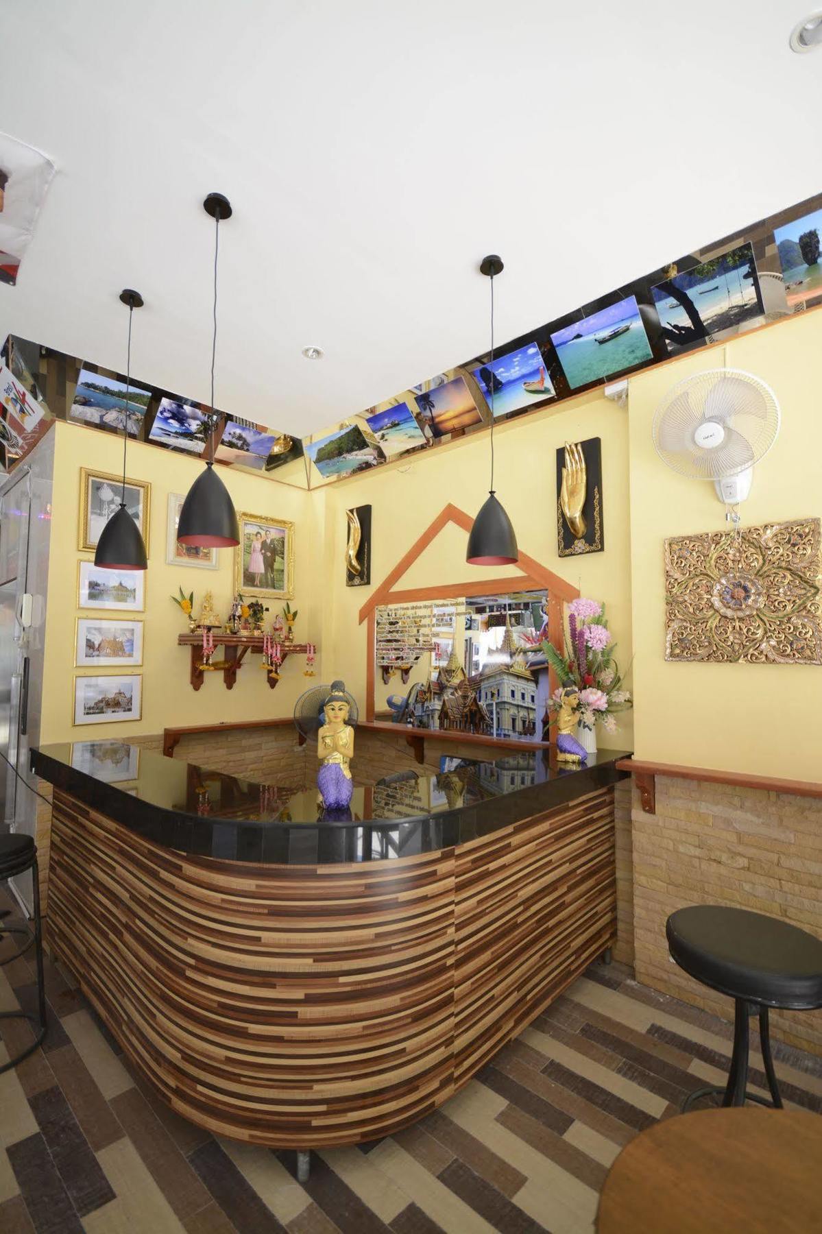 酒店 The Center Patong